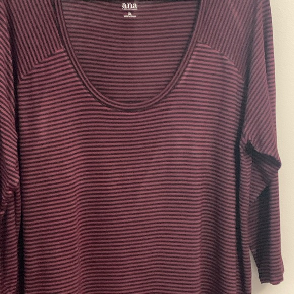 A.n.a Black and Burgundy Layering Top - Picture 10 of 16